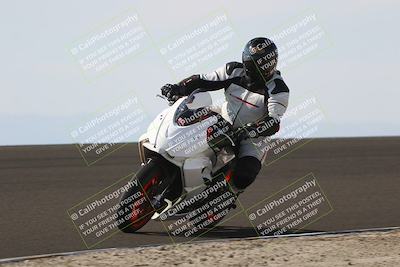 media/Nov-02-2025-Lets Ride (Sun) [[f7a3caa734]]/B Group/1120am (Turn 2 Inside)/